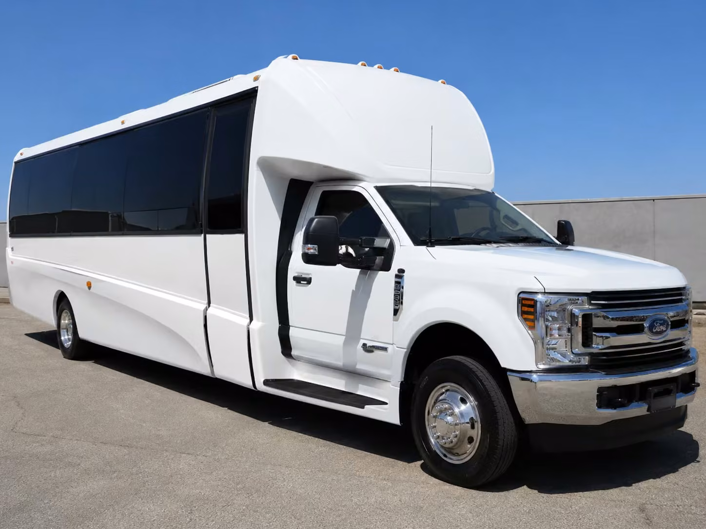 20 passenger minibus